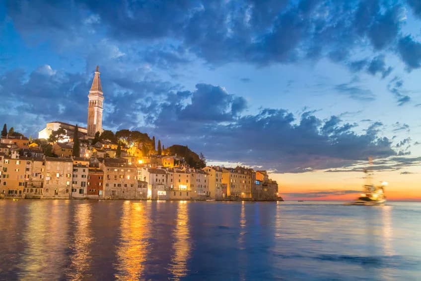 Rovinj: Rovinj skyline and bell tower at dusk